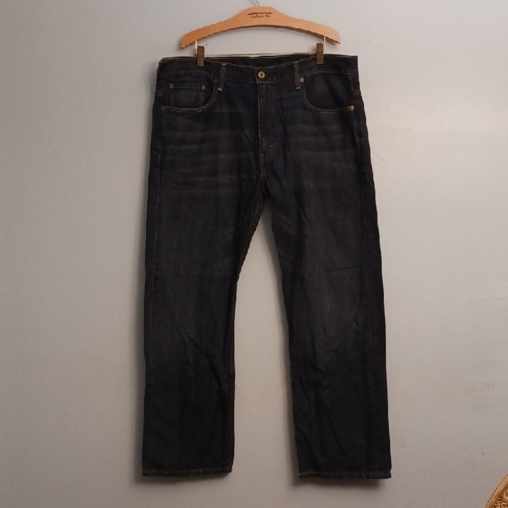 Levi's 569 size W38 L32 men's  denim blue straight leg jeans.